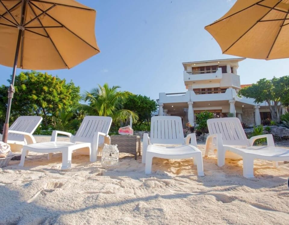 Casa de la Playa Villa in Isla Mujeres