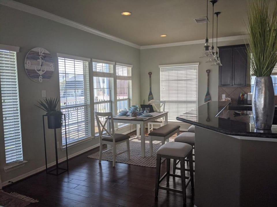 Portofino House - Seabrook - 3 Bed 2 Bath Hot Tub House in Seabrook