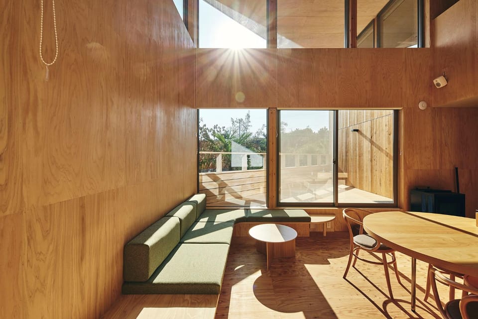 View (from property/room), Balcony/Terrace, Living room, Dining area