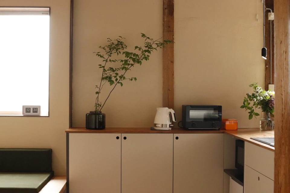 Kitchen or kitchenette