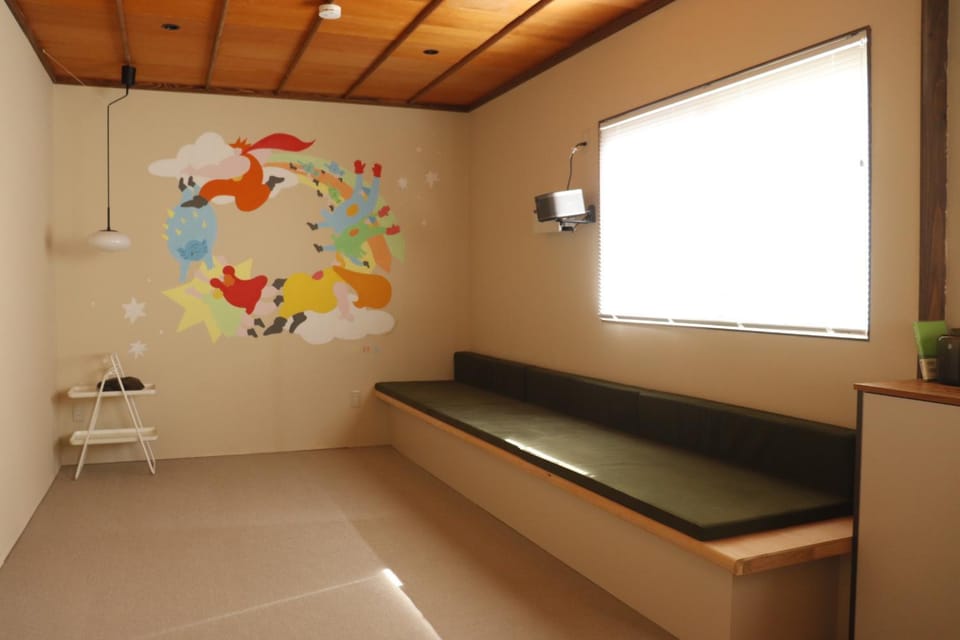 Living room, Photo of the whole room, children, children, young children, young children