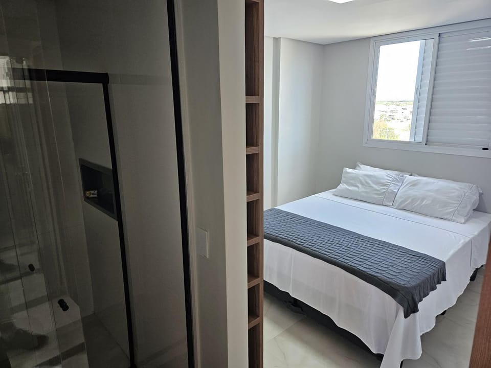 Shower, Bed, Bathroom, Bedroom, towels