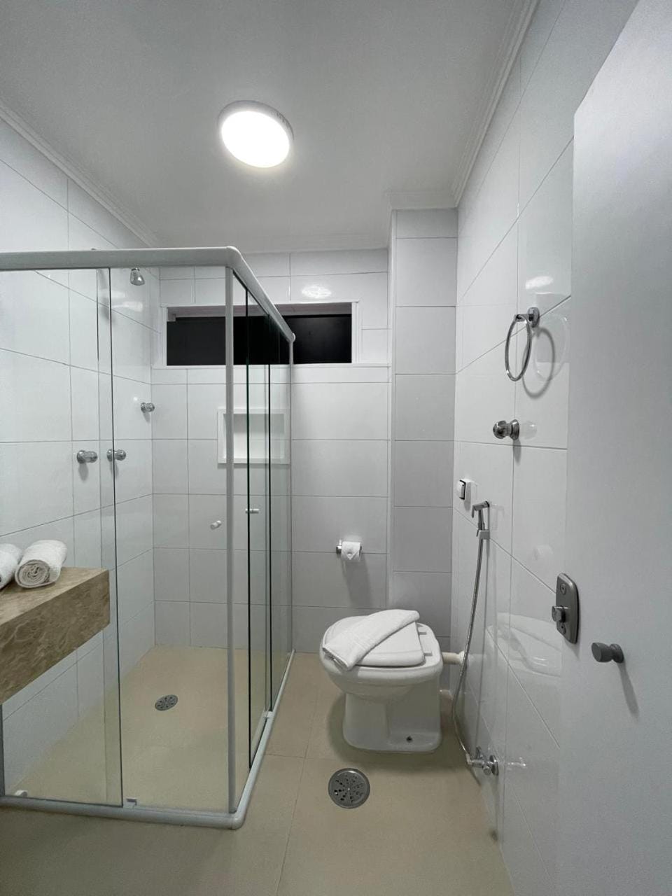 Shower, Bathroom, towels