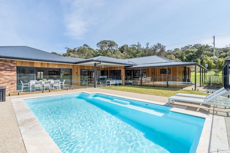 Coastal Luxe Pool Tennis Sauna Basketball House in Fingal