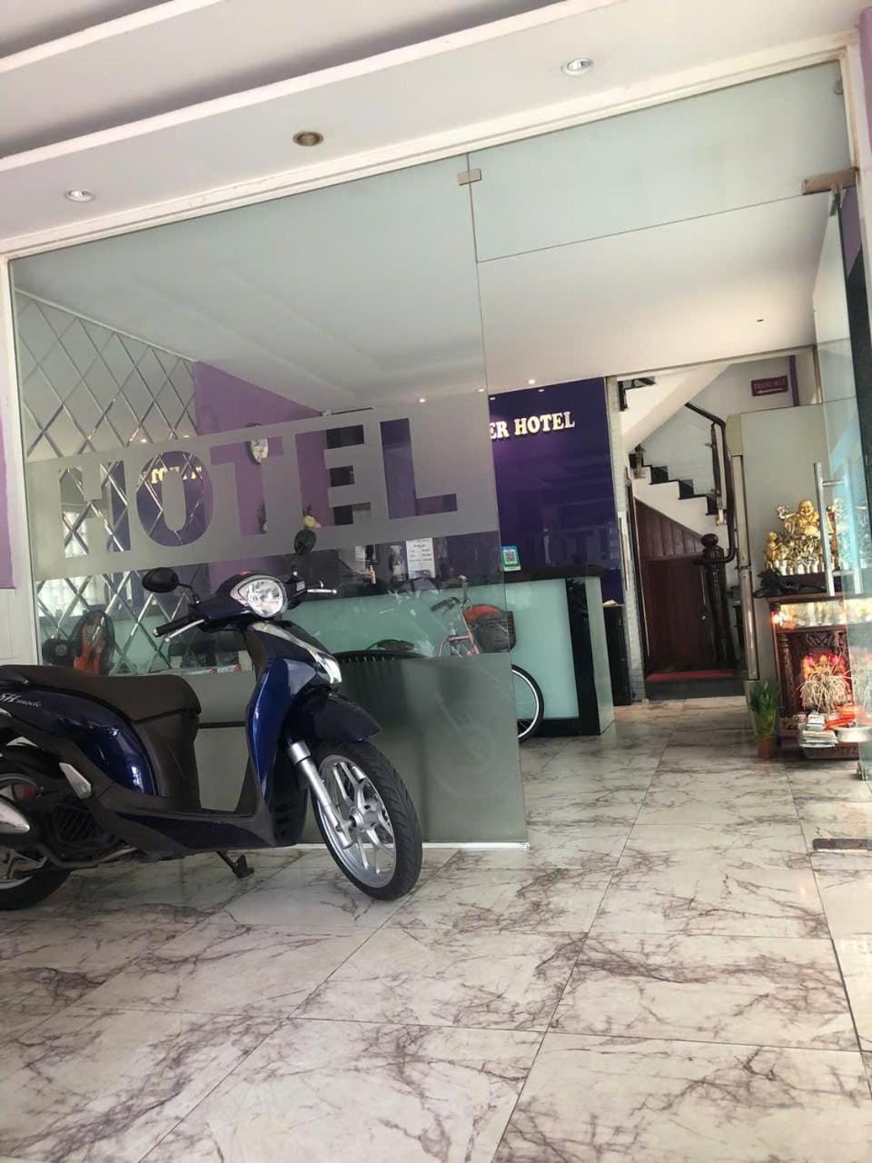 Khách Sạn LAVENDER Hotel in Ho Chi Minh City