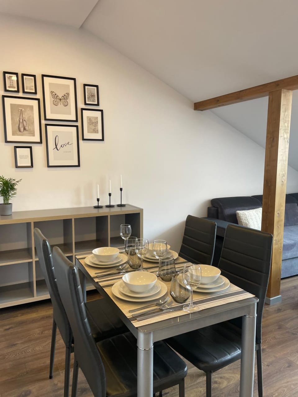 Living room, Seating area, Dining area