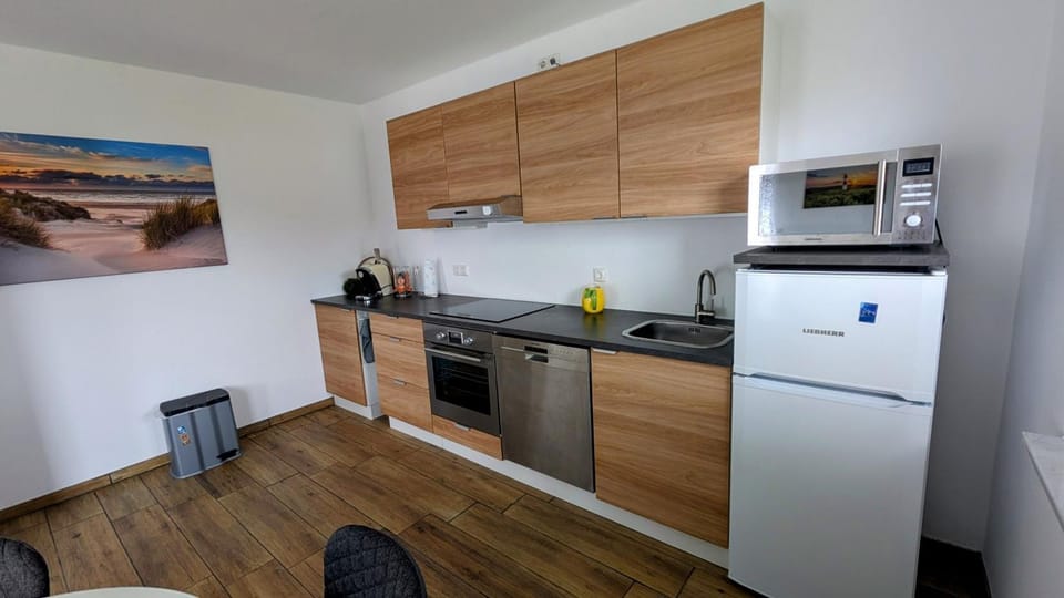 Kitchen or kitchenette, Living room
