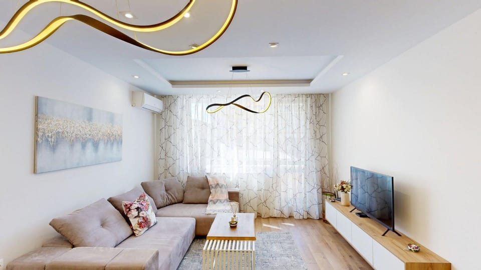 TV and multimedia, Living room, Seating area, internet, internet