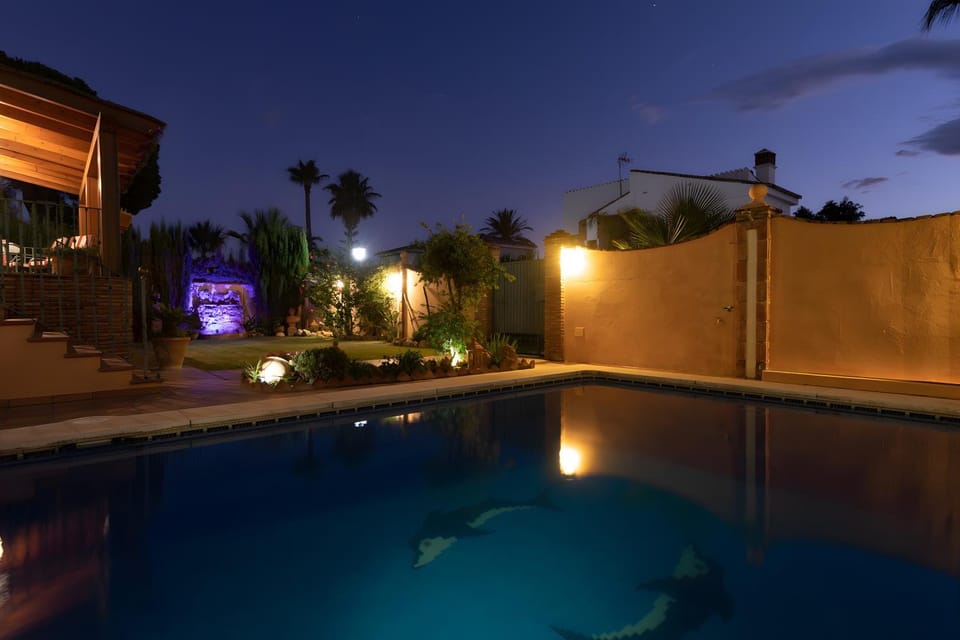 Property building, Swimming pool