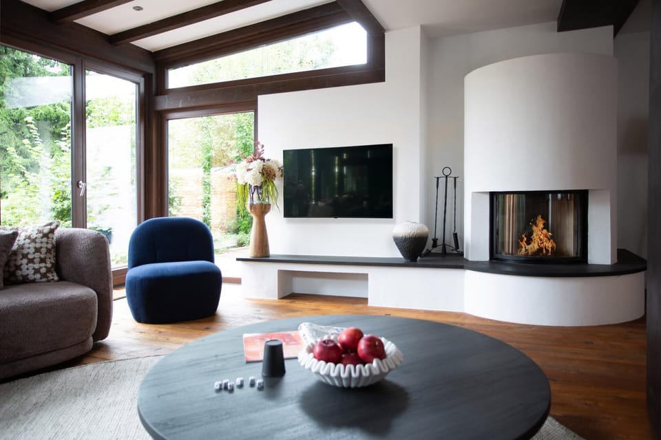 Communal lounge/ TV room, TV and multimedia, Living room