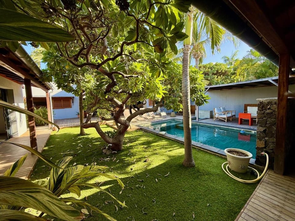Garden, Swimming pool, Swimming pool
