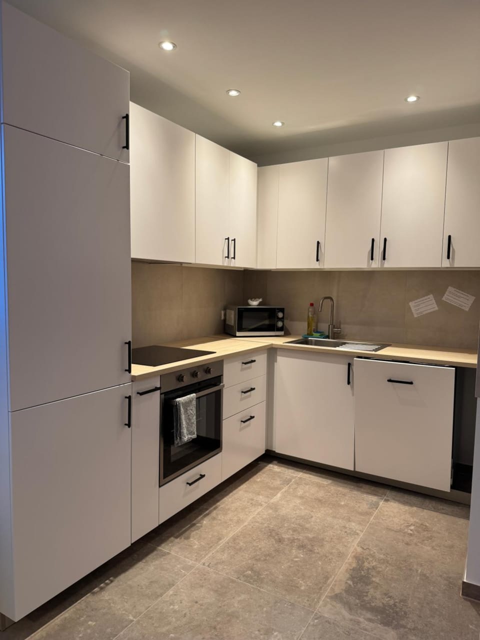 Kitchen or kitchenette, Seating area, Dining area