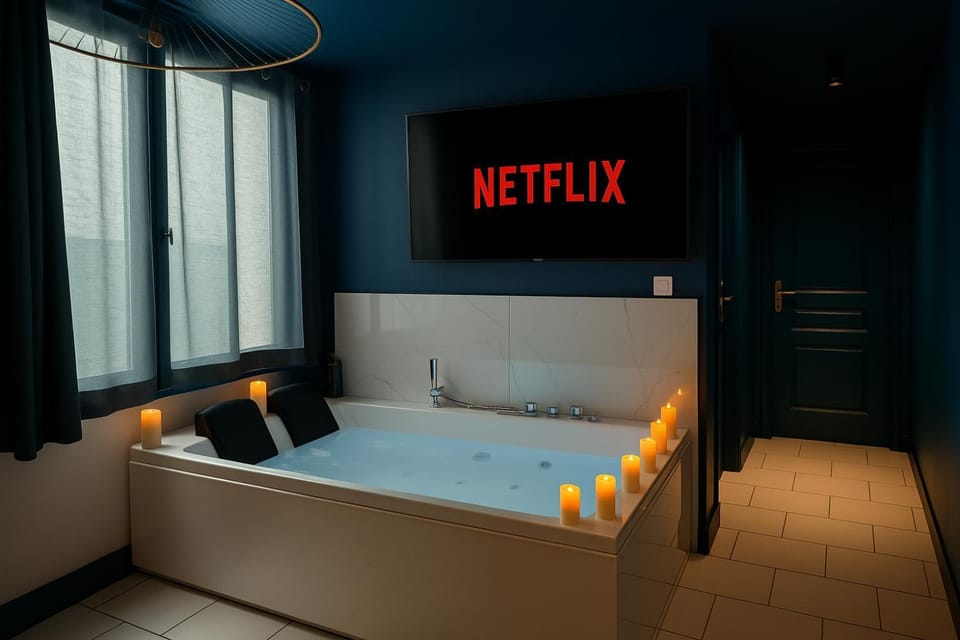 Hot Tub, TV and multimedia