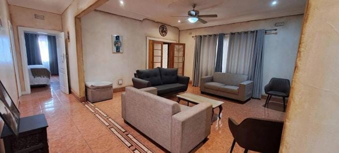 Communal lounge/ TV room, Living room, Seating area
