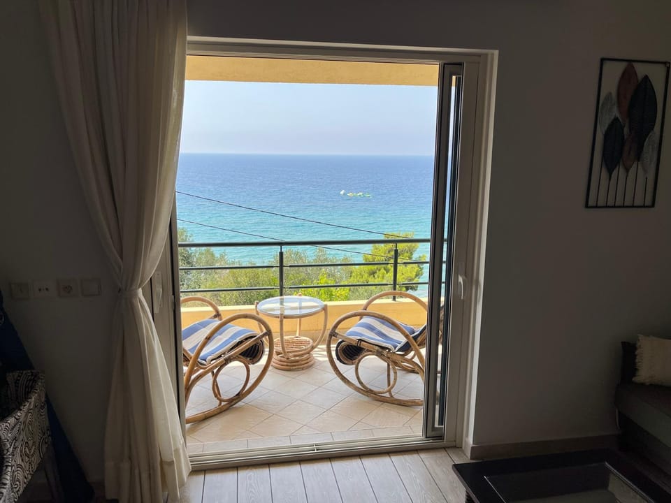 View (from property/room), Balcony/Terrace, Sea view