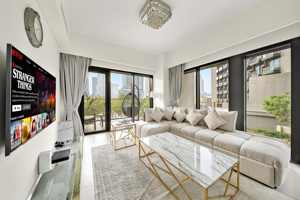 TV and multimedia, Living room, Evening entertainment, air conditioner