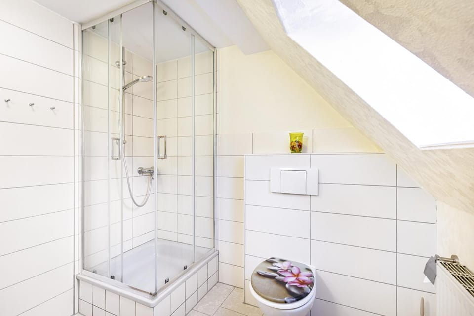 Bathroom, Living room