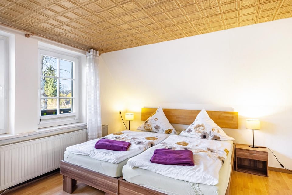 Property building, Living room, Bedroom