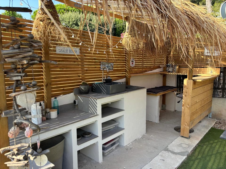 Magnifique Duplex - jardin - vue mer Plage et Sanary à pied Apartment in Six-Fours-les-Plages