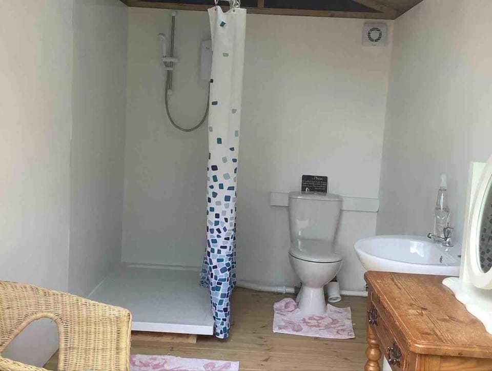 Deer Barn Retreats Luxury tent in Wellington