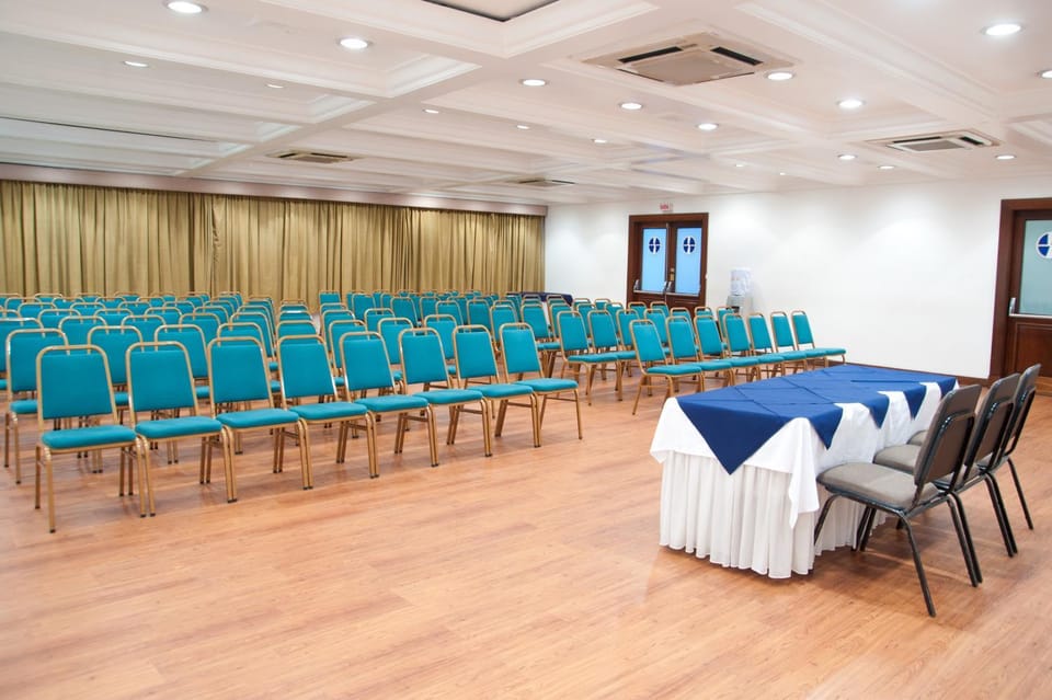 Meeting/conference room