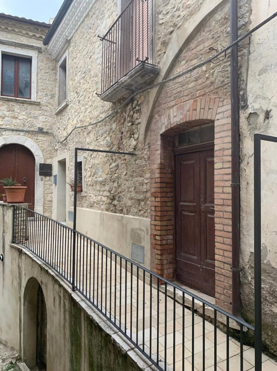 Facade/entrance