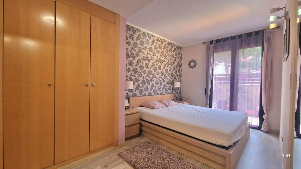 Property building, Living room, Bedroom
