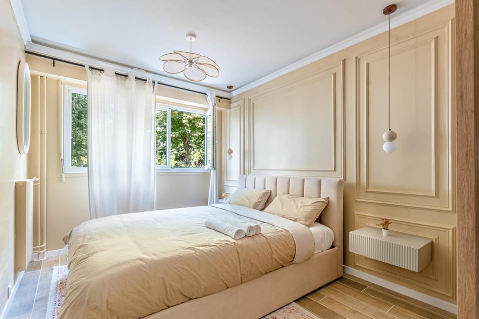 Magic Amour Love Room Apartment in Noisy-le-Grand