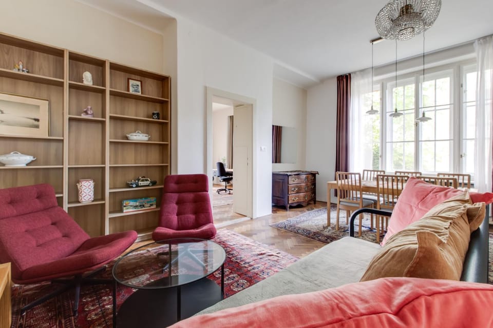 Living room, Seating area, Dining area