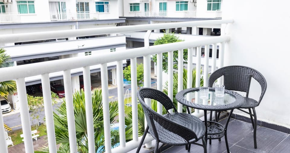 Patio, Day, View (from property/room), Balcony/Terrace, Seating area