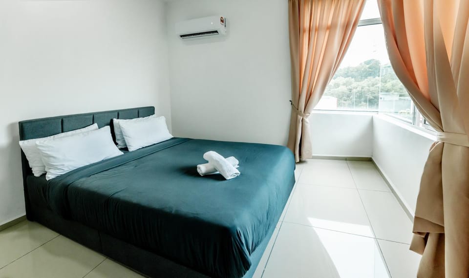 Bed, Bedroom, towels, air conditioner