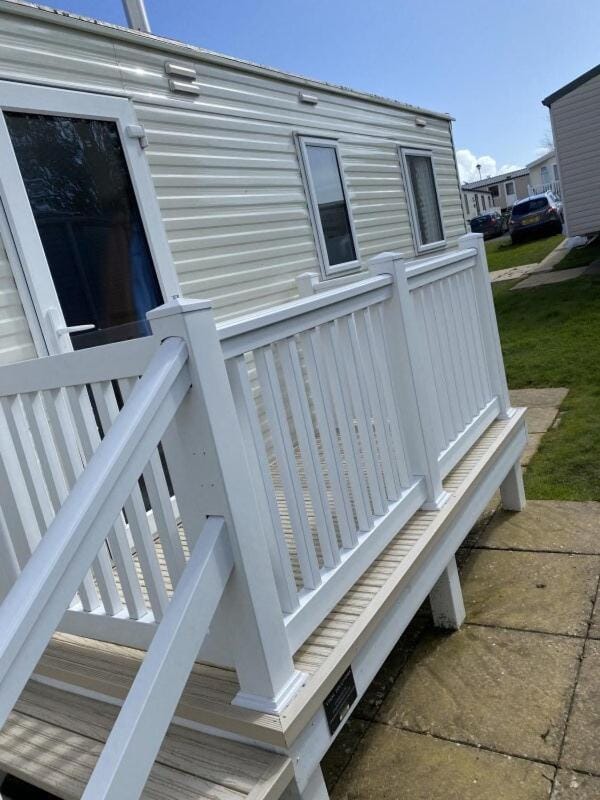 Reduced for remaining breaks for May,Jun,Jul for 6berth caravan partial sea & beachview, Haven littlesea, Weymouth -house rules in photo section House in Weymouth