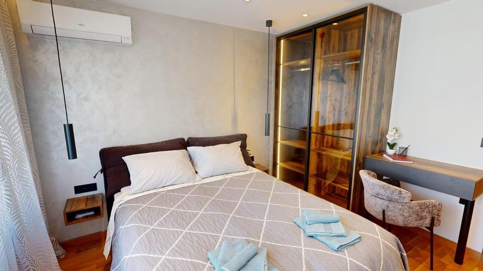 Bed, Bedroom, soundproof, wardrobe, air conditioner