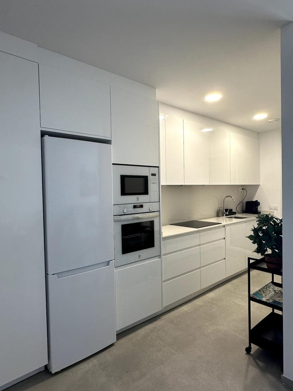 Kitchen or kitchenette, oven