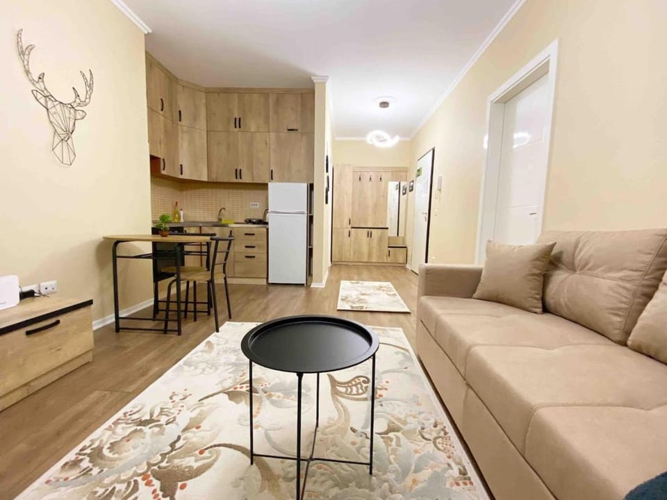 JO-AL City Center Apartment in Tirana