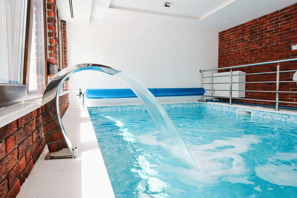 Swimming pool, Swimming pool