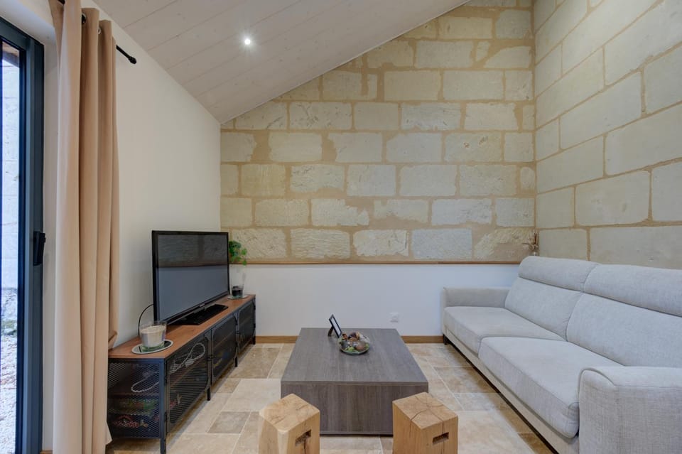 L'Atelier du Château House in Centre-Val de Loire