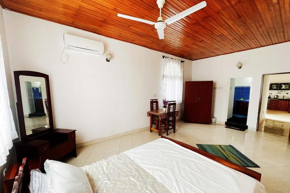 Tree Breeze Apartment in Negombo