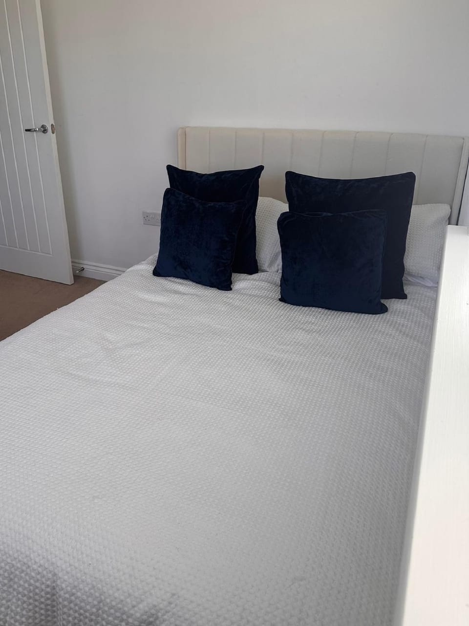 Contractors Nest House in Dartford