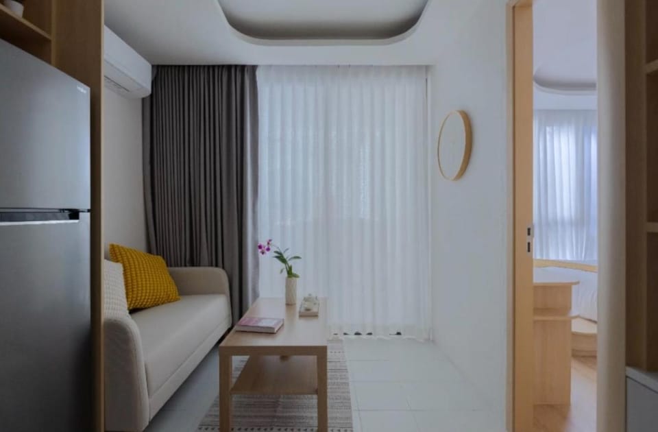 Living room, Photo of the whole room