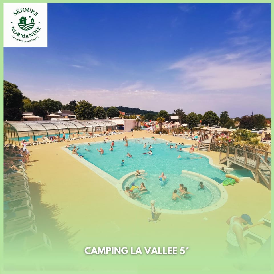 Houlgate - 360 - Mobilhome CONFORT 3 chambres 6 personnes Camping 5 étoiles Campground/ 
RV Resort in Houlgate