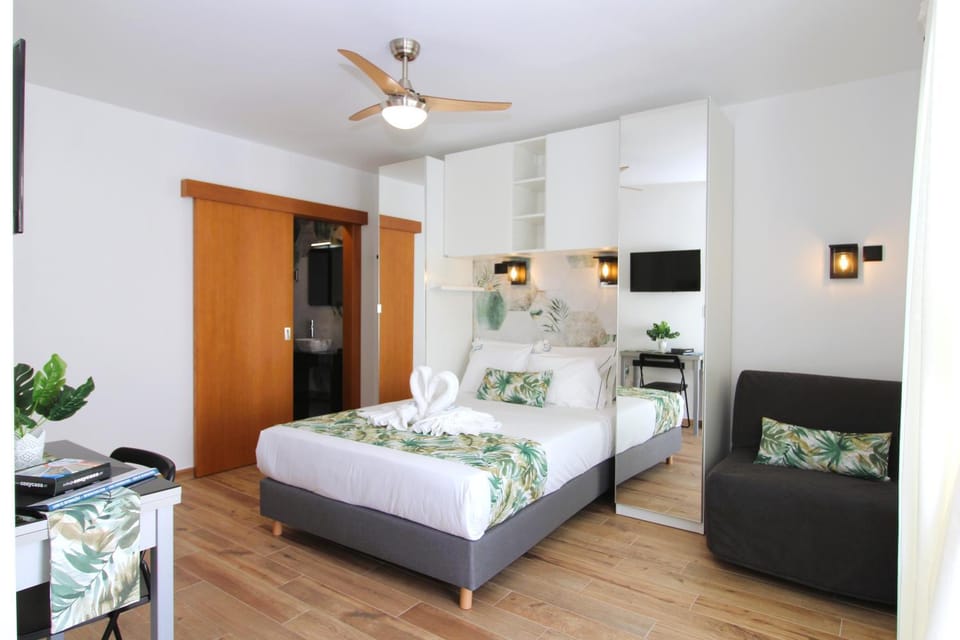 Bed, Bedroom, wardrobe