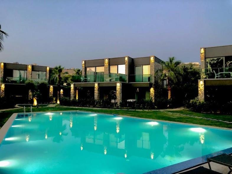 Property building, Pool view, Swimming pool