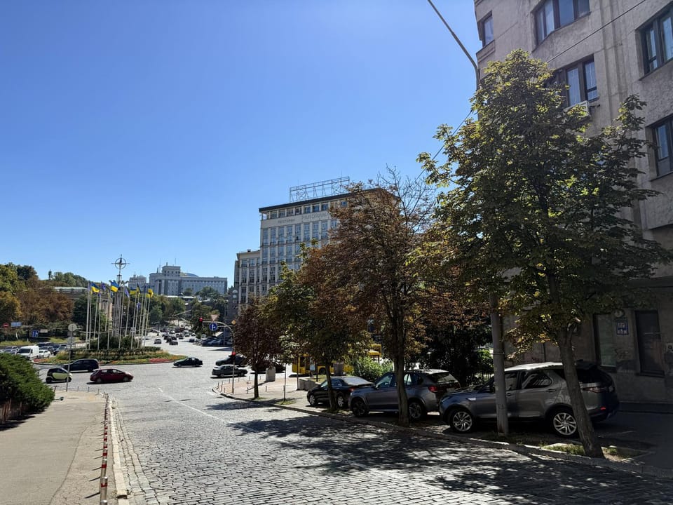 Neighbourhood, City view, Street view, Location