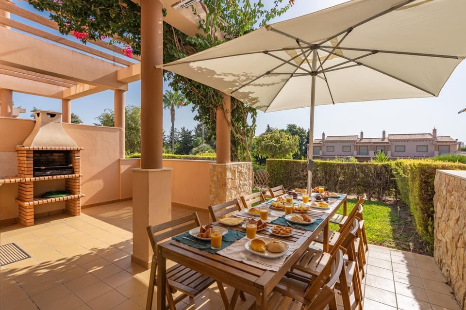Property building, Patio, BBQ facilities, View (from property/room), Balcony/Terrace, Dining area