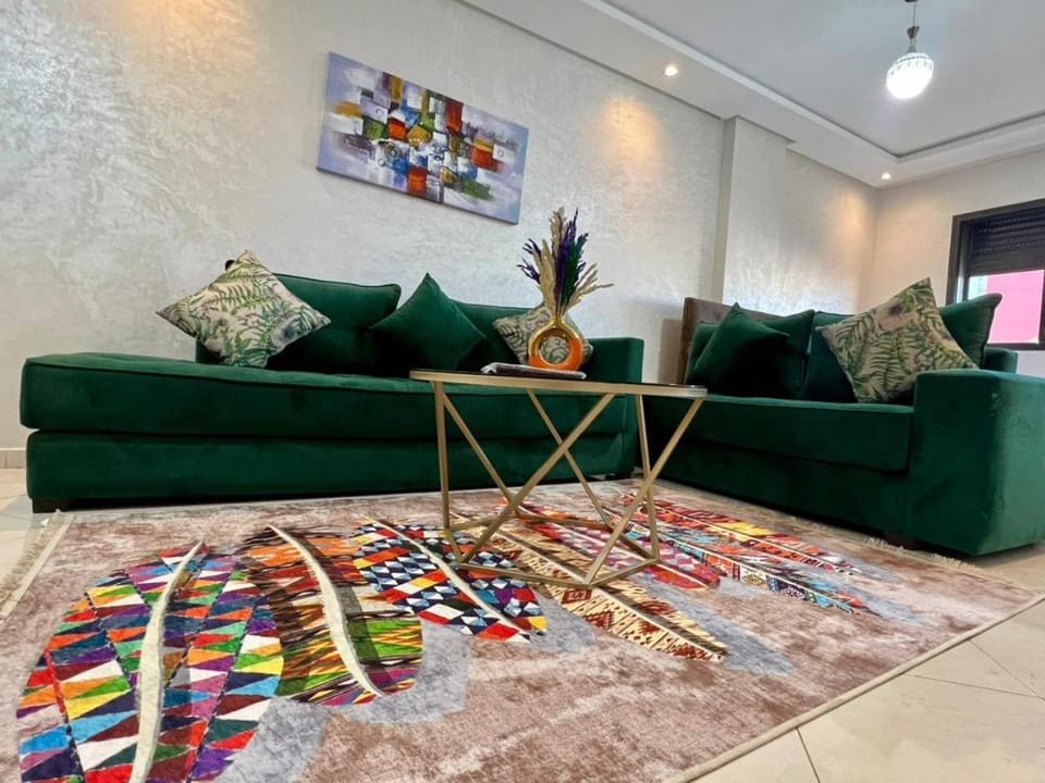 Property building, Living room, Seating area, Dining area