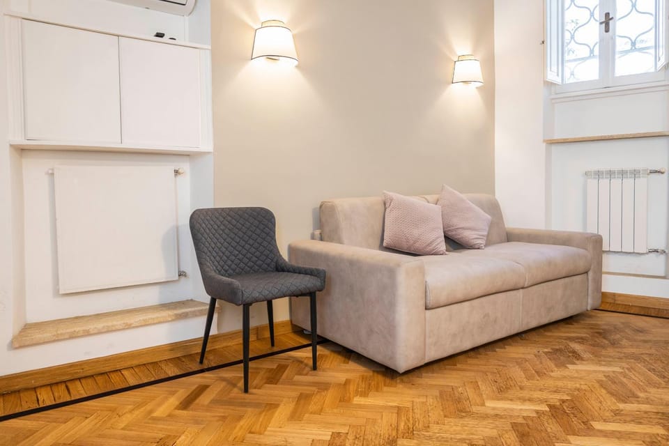 Navona Square Apartment in Rome