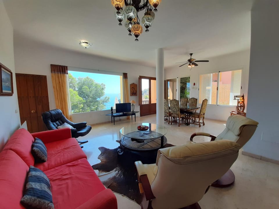 Casa Calaiza House in Costa Tropical