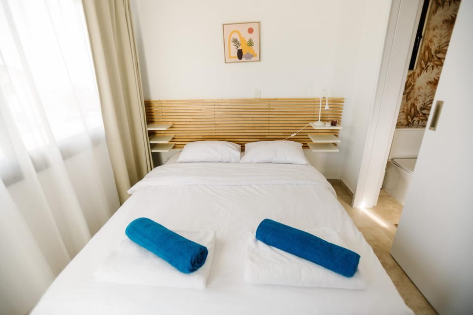 Property building, Bed, Bedroom, towels