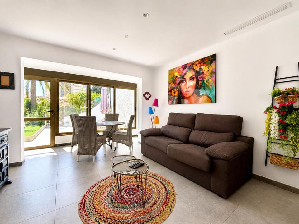 Property building, Living room, heating, air conditioner